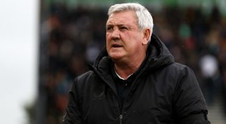 นัดที่ 1,000 ของสตีฟ บรูซ ทำ “สาริกาดง” พ่ายให้ “ไก่เดือยทอง 2-3